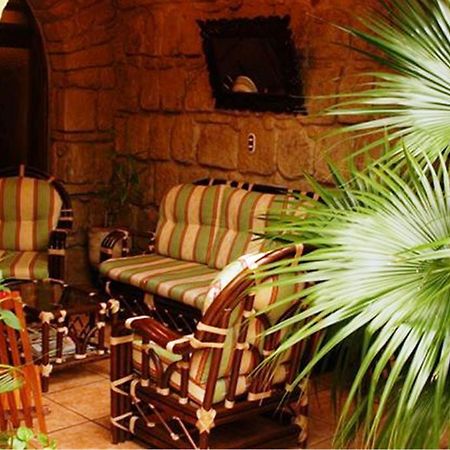Hostal Casa Dona Mercedes Quetzaltenango Exterior photo