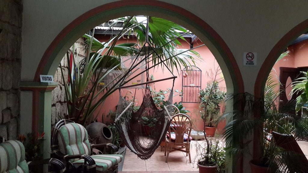Hostal Casa Dona Mercedes Quetzaltenango Exterior photo